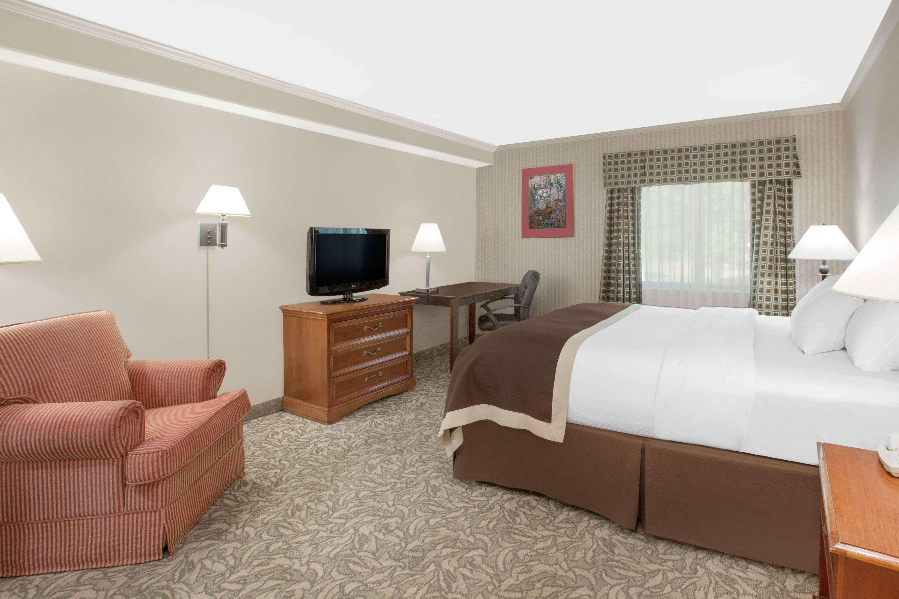 Baymont By Wyndham Jackson Hotel Exterior foto