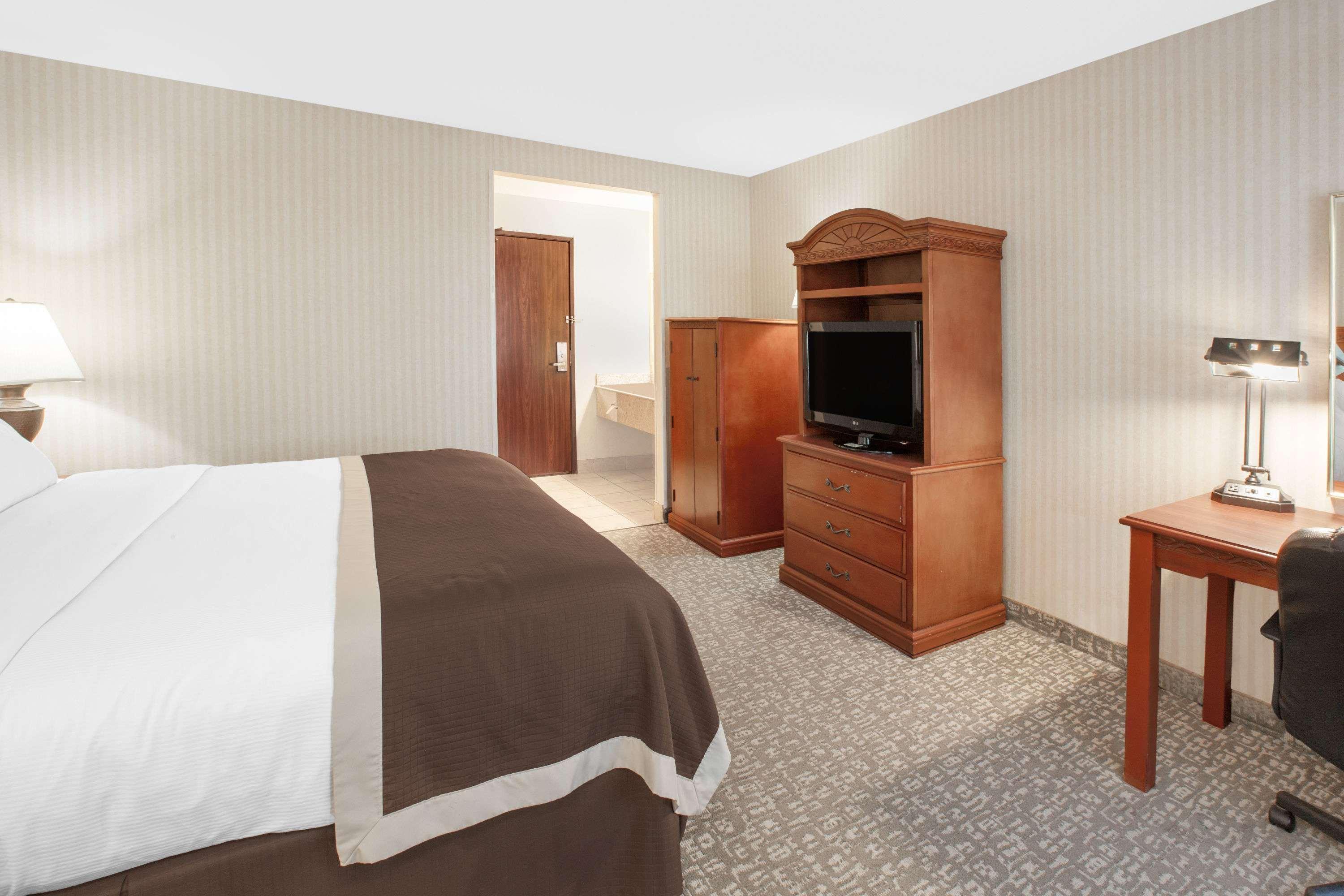 Baymont By Wyndham Jackson Hotel Exterior foto